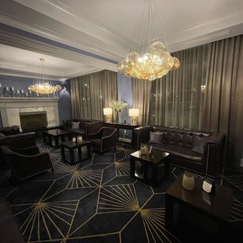 The Read House - Billiards Bar - Hotels Near Me - Chattanooga, Tennessee