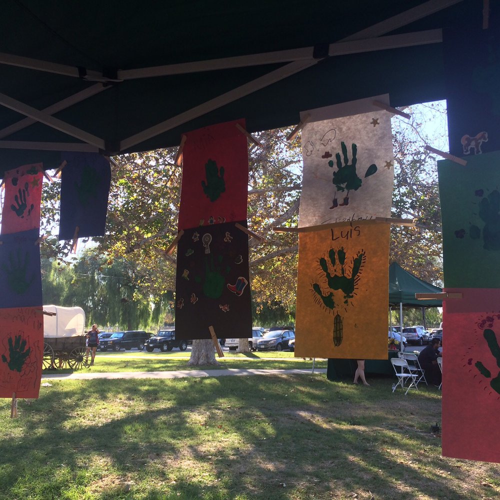 How cute are these cactus hand prints?! How cute are these cactus hand prints?!
