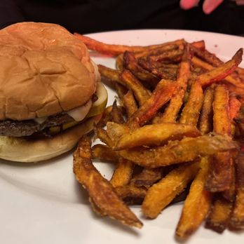 Oakhurst Diner - Burger - Breakfast & Brunch Near Me - Millerton, New York Oakhurst Diner - Burger - Breakfast & Brunch Near Me - Millerton, New York