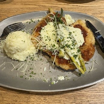 Maggie McFly's - Chicken Castoletta - New American Near Me - Southbury, Connecticut