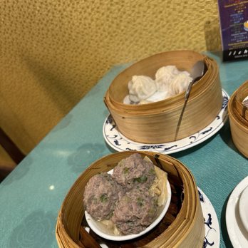 Kirin Restaurant - beef ball and steam pork dumplings - Seafood Near Me - Honolulu, Hawaii Kirin Restaurant - beef ball and steam pork dumplings - Seafood Near Me - Honolulu, Hawaii