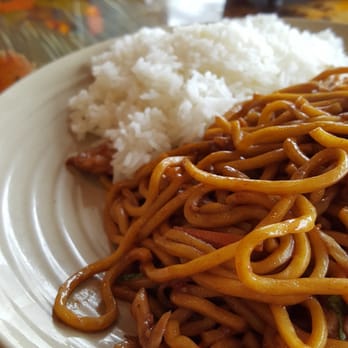 Great Wall Chinese Restaurant - Chicken lo mein - Chinese Near Me - Cedar Falls, Iowa Great Wall Chinese Restaurant - Chicken lo mein - Chinese Near Me - Cedar Falls, Iowa