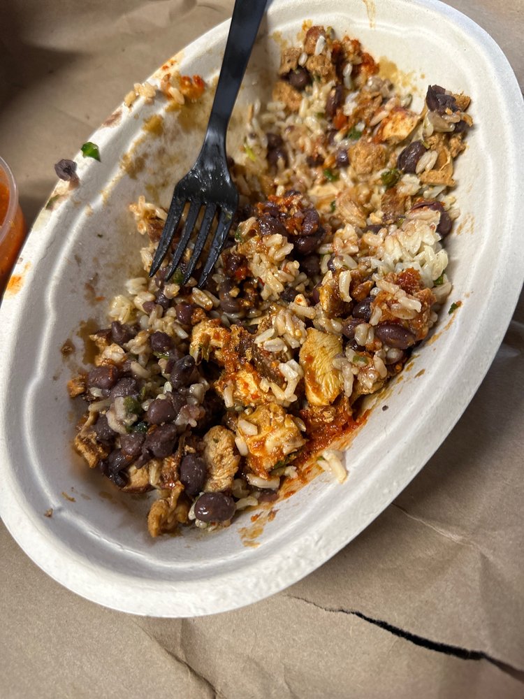 CHIPOTLE MEXICAN GRILL Updated September 2024 35 Photos & 138