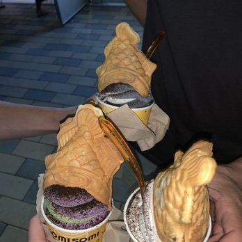 Somisomi - Ah-bong (upside down) style. Matcha & Ube swirl and Black sesame & Milk swirl. Oreo topping is a must! - Desserts Near Me - Cupertino, California