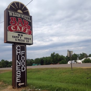 Wagon Wheel Bar - sign for wagon wheel bar cafe - Bars Near Me - Glendive, Montana Wagon Wheel Bar - sign for wagon wheel bar cafe - Bars Near Me - Glendive, Montana