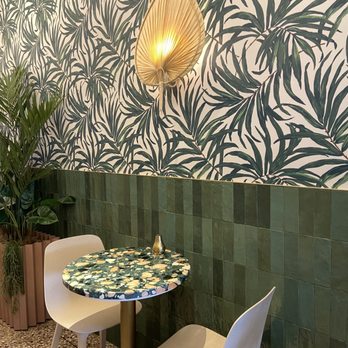 Sampaguita - Seating - Ice Cream & Frozen Yogurt Near Me - Orlando, Florida Sampaguita - Seating - Ice Cream & Frozen Yogurt Near Me - Orlando, Florida