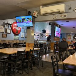 Silly Al's Pizza - Pool tables