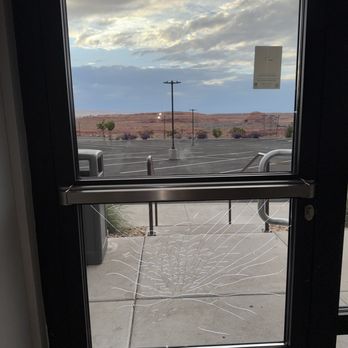 Wingate by Wyndham Page Lake Powell - Broken glass - Hotels Near Me - Page, Arizona Wingate by Wyndham Page Lake Powell - Broken glass - Hotels Near Me - Page, Arizona