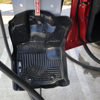 Happy Car Spa - Mat holder - Car Wash Near Me - Dublin, California