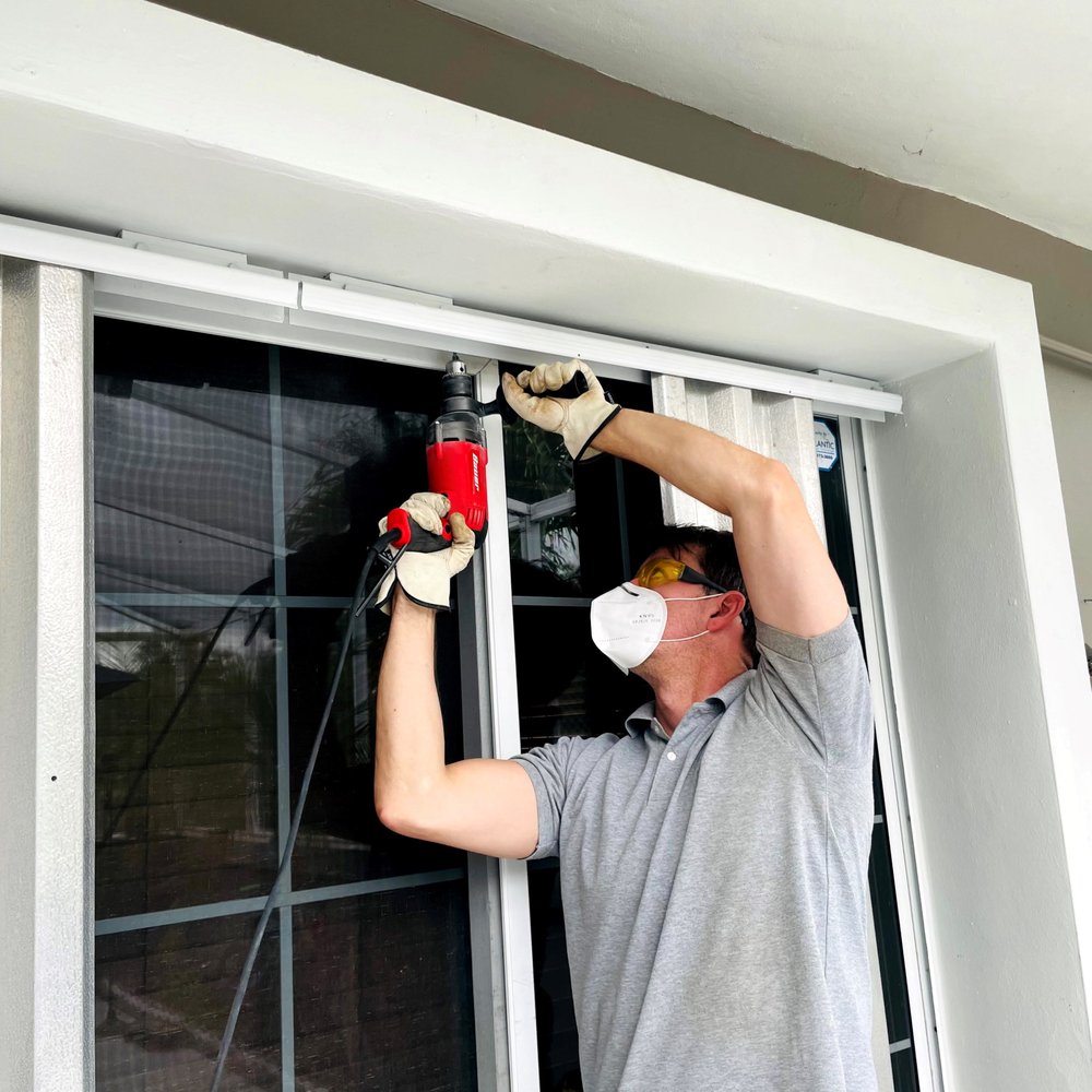 HANDYMAN SLADE 24 Photos Handyman 4521 Pga Blvd