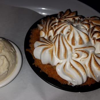 Le Bon Ton - Banana Cream Pie (cold dessert) with Vanilla ice-cream - American Near Me - Collingwood, VIC Le Bon Ton - Banana Cream Pie (cold dessert) with Vanilla ice-cream - American Near Me - Collingwood, VIC