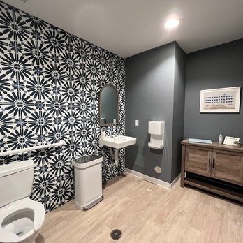 SUGARED + BRONZED - Look at this bathroom!!! - Hair Removal Near Me - Thousand Oaks, California SUGARED + BRONZED - Look at this bathroom!!! - Hair Removal Near Me - Thousand Oaks, California