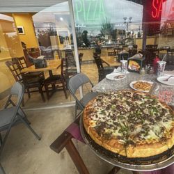 Red Tomato Pizzeria