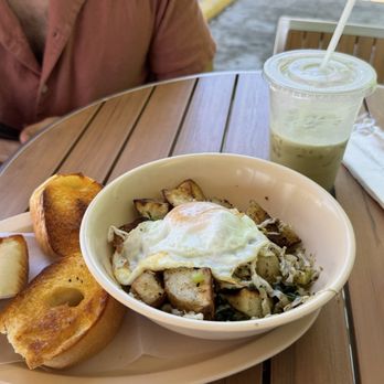 Dulce Aroma - Matcha Orange juice Yummy bowl - Breakfast & Brunch Near Me - Fajardo, Puerto Rico Dulce Aroma - Matcha Orange juice Yummy bowl - Breakfast & Brunch Near Me - Fajardo, Puerto Rico