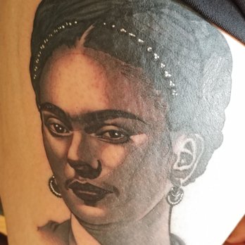 Latin Skulls - Latin Skulls Portrait Frida by: Oscar Gonzalez - Tattoo Near Me - Pico Rivera, California