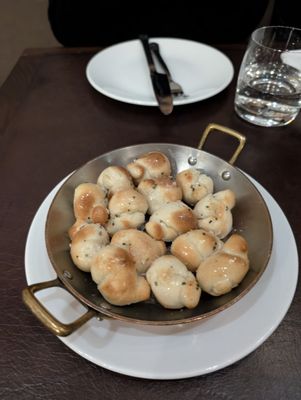 Buca Vaughan by null