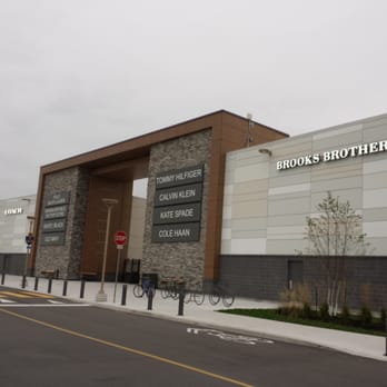 Outlet Collection - Shopping Centers Near Me - Niagara-on-the-lake, Ontario