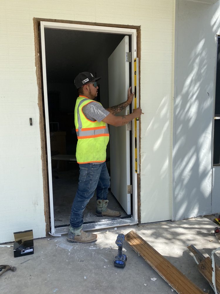 Slide of D&I Construction