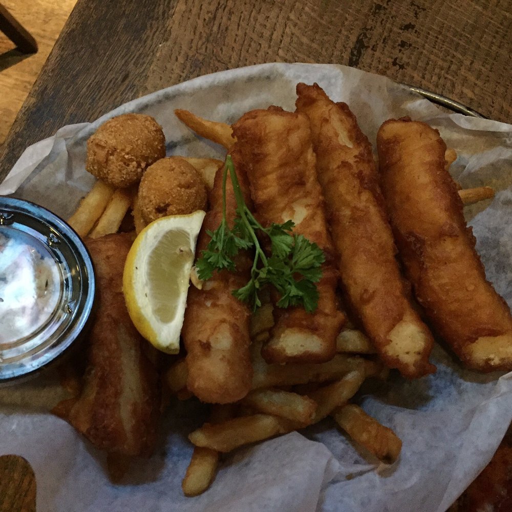 Boondoggles Pub - Fish & Chips - Bars Near Me - El Lago, Texas