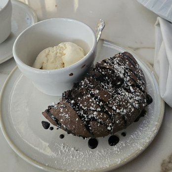 Birdie's Barroom and Kitchen - chocolate brownie - Cafes Near Me - Raleigh, North Carolina Birdie's Barroom and Kitchen - chocolate brownie - Cafes Near Me - Raleigh, North Carolina