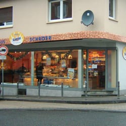 Backhaus Schröer - Die Filiale in Wiesbaden-Erbenheim mit weihnachtlichem Schmuck im Dezember 2007