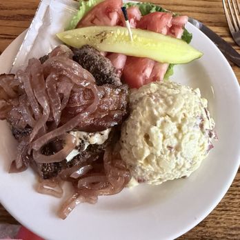 Yorktown Pub - Bun-less Gonzo burger with red skin potato salad. - Pubs Near Me - Yorktown, Virginia Yorktown Pub - Bun-less Gonzo burger with red skin potato salad. - Pubs Near Me - Yorktown, Virginia