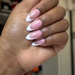 The French tip is a mess, it's not smooth. Like let's be fr. The French tip is a mess, it's not smooth. Like let's be fr.