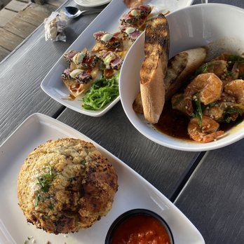 Tuna Striker Pub - Garlic bread, ipa peel and eat shrimp, tuna wontons - Seafood Near Me - Seabrook, New Hampshire Tuna Striker Pub - Garlic bread, ipa peel and eat shrimp, tuna wontons - Seafood Near Me - Seabrook, New Hampshire