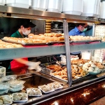 Ocean Bo - Workers maintaining cleanliness and social distancing while bringing in yummy food! - Dim Sum Near Me - El Monte, California