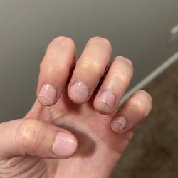 Glamour Nail Bar - Nails peeled at the tips day one. Non Opi base/top coat.
