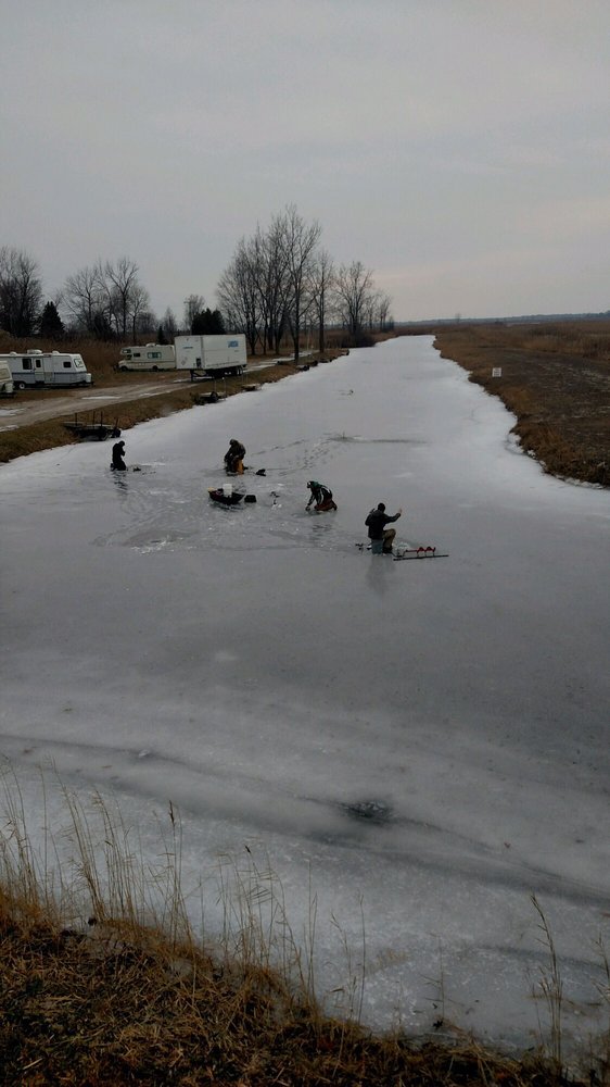 BRUSH’S MARINA Updated October 2024 137 N Unionville Rd, Bay Port