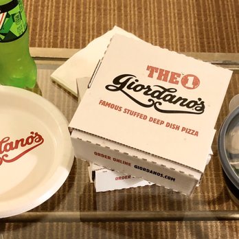 Giordano's - Pizza Near Me - Rosemont, Illinois