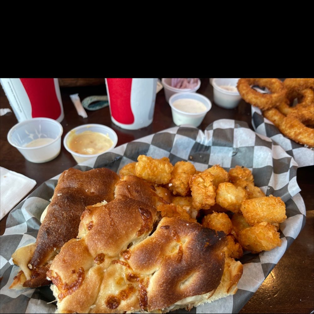 GROWLER’S PIZZA & GRILL 75 Photos & 162 Reviews Pizza 501 N 3rd