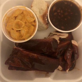 Tom's BBQ - Ribs and chicken combo with Mac and cheese and baked beans - Barbeque Near Me - Chandler, Arizona Tom's BBQ - Ribs and chicken combo with Mac and cheese and baked beans - Barbeque Near Me - Chandler, Arizona