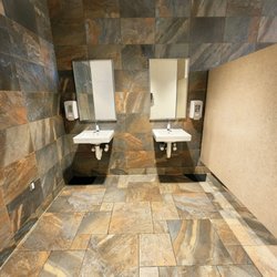 Rest Area I-71 Southbound Oregonia - Women's Restroom