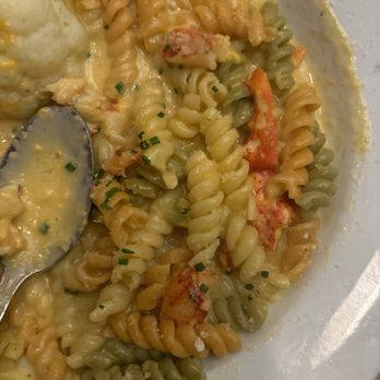 Lighthouse - Lobster Mac - Breakfast & Brunch Near Me - Newport Beach, California