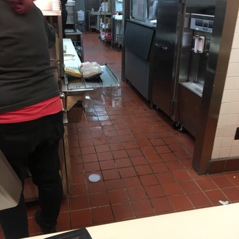 Wendy's - Water leak. Wtf - Burgers Near Me - Bloomfield, New Jersey