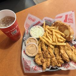 The Caniac Combo platter. That's a lot of food!