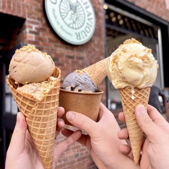 Good Behaviour - HK milk tea & Tiramisu (left), Lavender Earl Grey & Chocolate Moose Tracks (middle), Pina Colada (Right) - Ice Cream & Frozen Yogurt Near Me - Toronto, Ontario