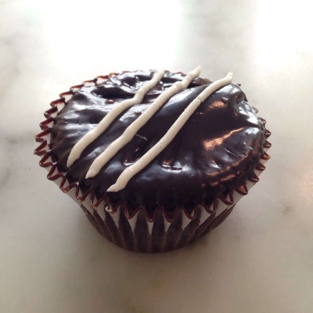 Magnolia Bakery - Chocolate truffle cupcake - Bakeries Near Me - Chicago, Illinois Magnolia Bakery - Chocolate truffle cupcake - Bakeries Near Me - Chicago, Illinois