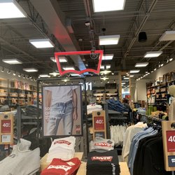 Levi’s Outlet Store - Inside