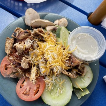 Bummz Beach Cafe - Grilled chicken salad - Cafes Near Me - Myrtle Beach, South Carolina