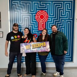Red Door Escape Room - We escaped! Yay for a Borderlands escape room! Themed all the way through!