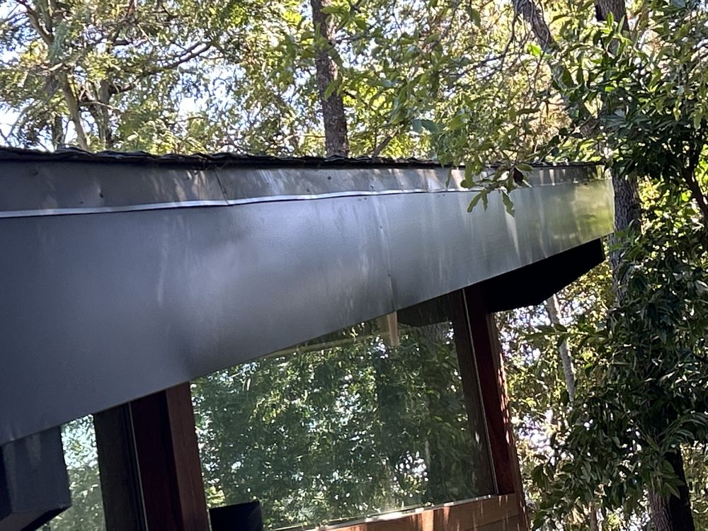 Slide of Geo' Metal And Gutters