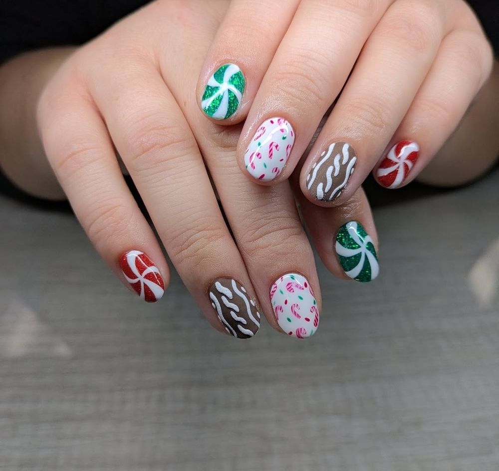 New Lengths Nail Salon & Spa Logo