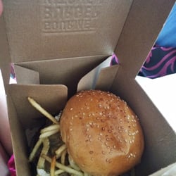 Gourmet Burger Kitchen - Camemburger takeaway