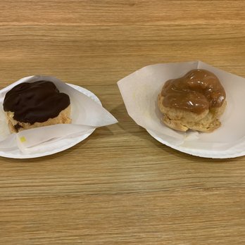 Beard Papa's - Desserts Near Me - Los Angeles, California