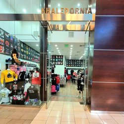 Khaledornia Republic Custom Apparel
