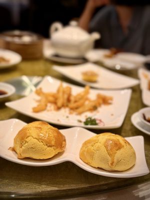 Imperial Treasure Fine Chinese Cuisine (Crowne Plaza) by null