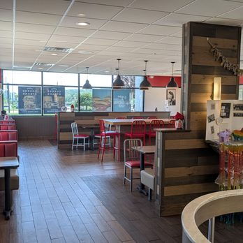 Arby's - This particular Arby's have a very spacious dining room and it was very clean. - Fast Food Near Me - Erie, Pennsylvania Arby's - This particular Arby's have a very spacious dining room and it was very clean. - Fast Food Near Me - Erie, Pennsylvania